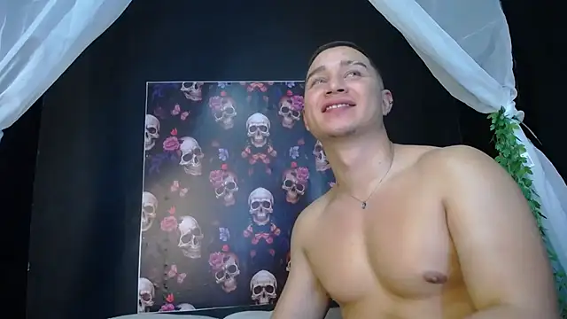 Snapshot of francesco_evan chatting on January 16, 2025, 12:01 am francesco evan online show from January 16, 2025, 12:01 am