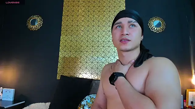 Snapshot of francesco_evan chatting on January 24, 2025, 9:04 pm francesco evan online show from January 24, 2025, 9:04 pm