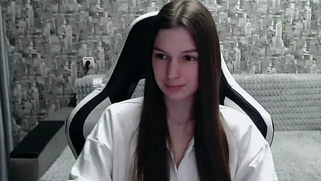 Snapshot of MissMiaCutie chatting on February 23, 2025, 5:07 pm MissMiaCutie online show from February 23, 2025, 5:07 pm