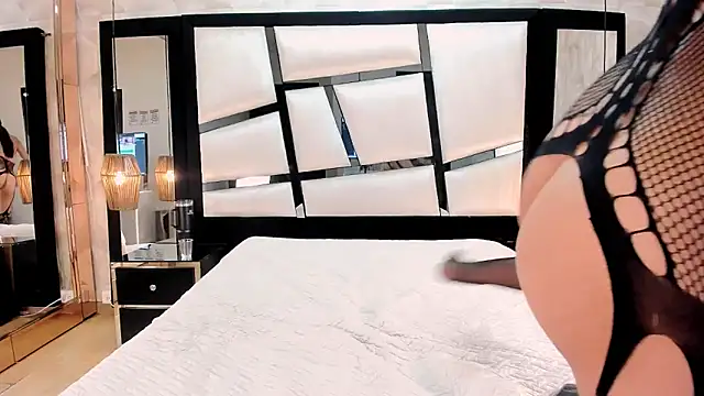 Snapshot of LiaObrien chatting on November 23, 2025, 9:14 pm LiaObrien online show from November 23, 2025, 9:14 pm