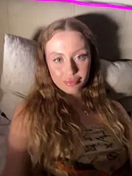 Snapshot of Sweet__Milly chatting on April 25, 2026, 6:05 pm Sweet Milly online show from April 25, 2026, 6:05 pm