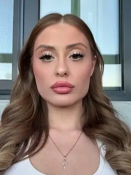 Sweet  Milly online show from March 15, 2026, 1:29 pm