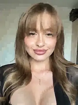 Snapshot of Sweet__Milly chatting on July 27, 2026, 2:46 pm Sweet Milly online show from July 27, 2026, 2:46 pm