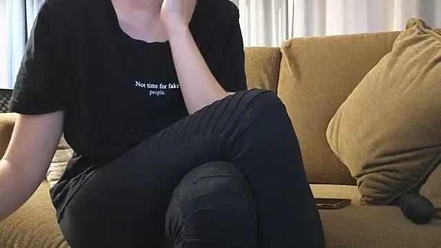 Mr-and-Mrs-Smith online show from April 2, 2026, 5:41 pm