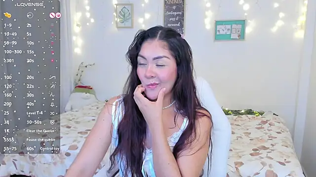Snapshot of cute_baby5 chatting on December 9, 2024, 12:12 am cute baby5 online show from December 9, 2024, 12:12 am