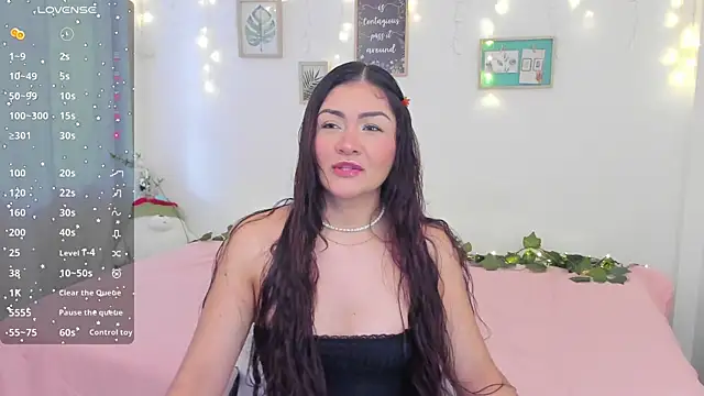 Snapshot of cute_baby5 chatting on December 19, 2024, 8:34 pm cute baby5 online show from December 19, 2024, 8:34 pm