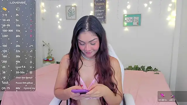 Snapshot of cute_baby5 chatting on February 1, 2025, 9:40 pm cute baby5 online show from February 1, 2025, 9:40 pm