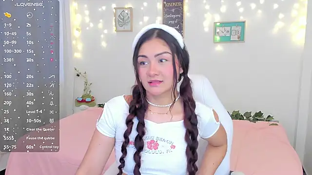 Snapshot of cute_baby5 chatting on January 29, 2025, 8:46 pm cute baby5 online show from January 29, 2025, 8:46 pm