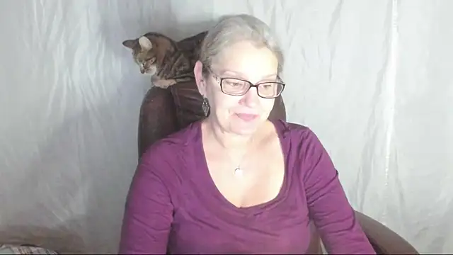 irinamaux online show from March 7, 2025, 2:25 am