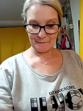 irinamaux online show from March 11, 2026, 4:56 pm