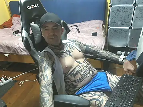 Snapshot of Tomi18cmm2 chatting on November 2, 2025, 7:41 pm Tomi18cmm2 online show from November 2, 2025, 7:41 pm