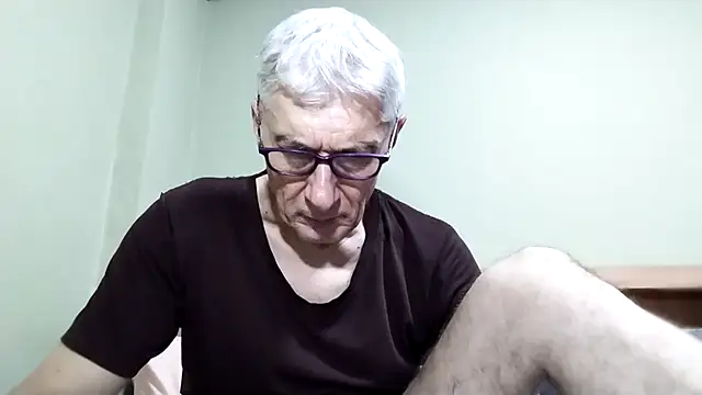 BIGUNCUTHARDCOCK online show from October 6, 2025, 1:56 pm