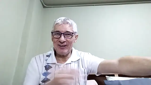 BIGUNCUTHARDCOCK online show from October 14, 2025, 2:17 pm