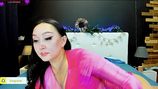 Julianna Jami online show from January 12, 2025, 5:22 pm