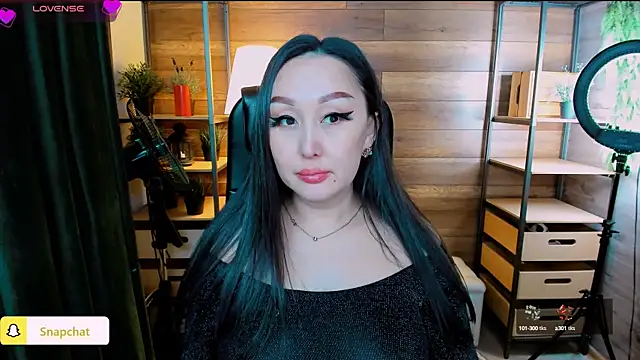 Julianna Jami online show from February 8, 2025, 11:44 am