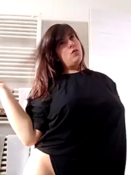 laragazzadisibinita online show from October 28, 2025, 8:57 am