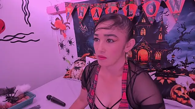 charlotte-11 online show from October 24, 2025, 3:11 pm