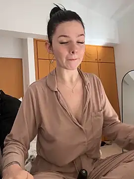 RoxiBlack online show from February 21, 2026, 7:32 am