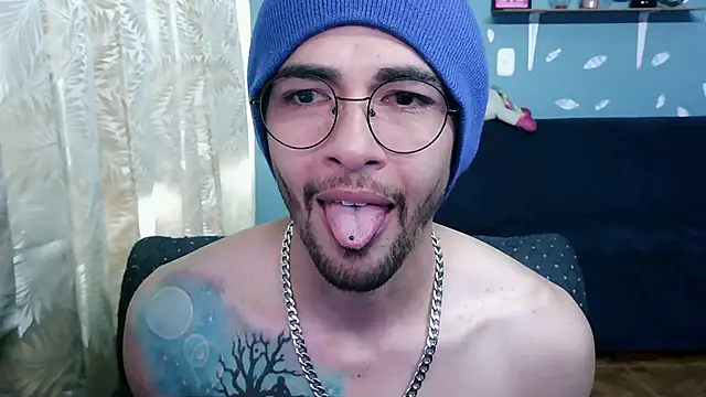 Snapshot of ponzothc chatting on October 15, 2025, 9:56 pm ponzothc online show from October 15, 2025, 9:56 pm