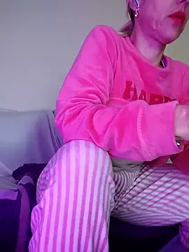 Snapshot of blondyruby chatting on February 8, 2026, 11:30 am blondyruby online show from February 8, 2026, 11:30 am