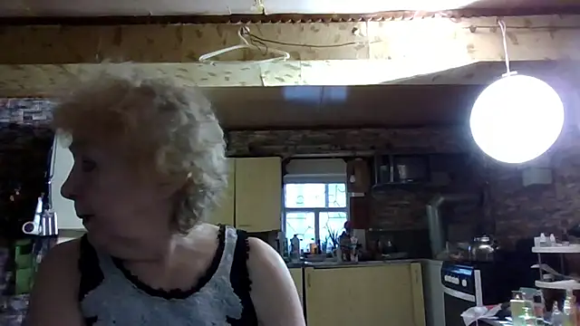  Estelitta 5 online show from December 17, 2025, 11:26 am