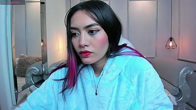 Snapshot of AzuraKindong chatting on March 10, 2025, 7:18 pm AzuraKindong online show from March 10, 2025, 7:18 pm