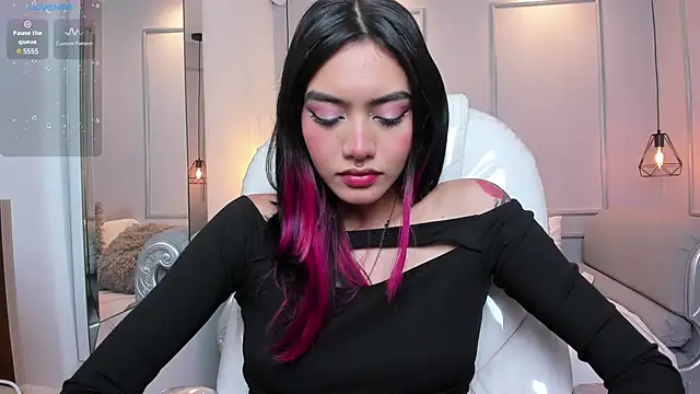 Snapshot of AzuraKindong chatting on March 14, 2025, 7:34 pm AzuraKindong online show from March 14, 2025, 7:34 pm