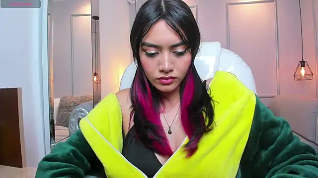 Snapshot of AzuraKindong chatting on March 11, 2025, 10:20 pm AzuraKindong online show from March 11, 2025, 10:20 pm