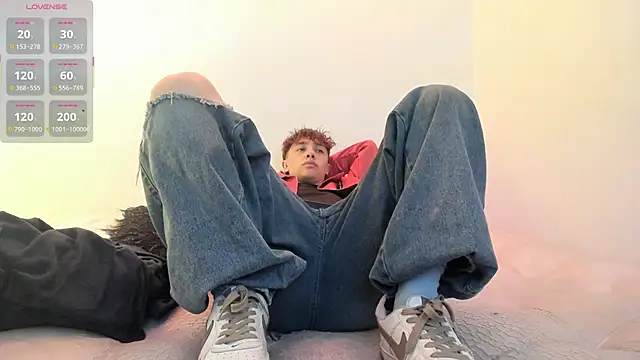 Tomy Rox online show from December 3, 2025, 8:19 pm