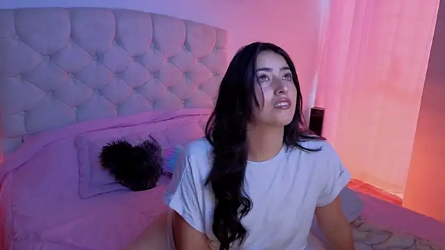 Snapshot of ChanellGV chatting on October 22, 2025, 7:57 pm ChanellGV online show from October 22, 2025, 7:57 pm