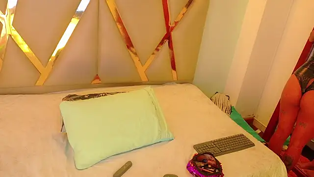 Snapshot of cattaleeyaa chatting on October 13, 2025, 12:29 pm cattaleeyaa online show from October 13, 2025, 12:29 pm