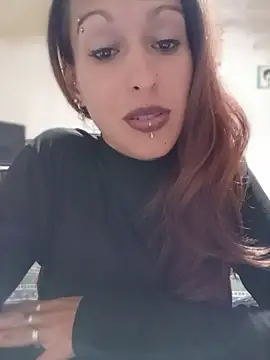 Snapshot of Zorrita_Fox chatting on May 4, 2026, 1:09 am Zorrita Fox online show from May 4, 2026, 1:09 am