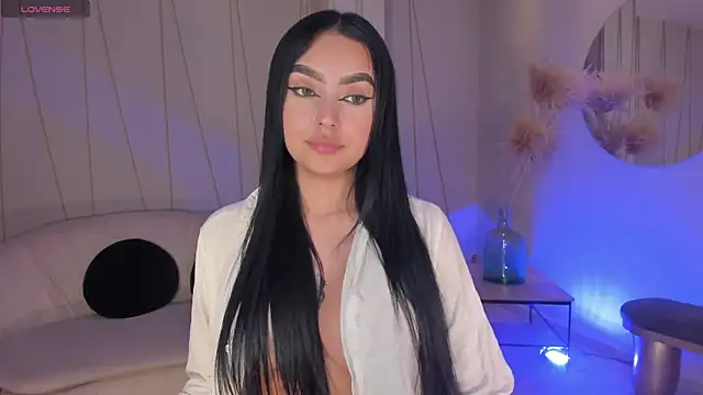 sarawinstone online show from March 1, 2025, 11:47 pm