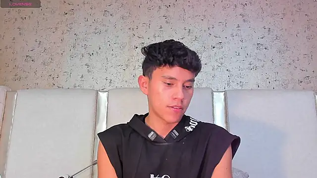 Angel esteban fx online show from February 26, 2025, 9:55 am
