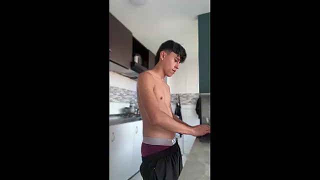 Angel esteban fx online show from April 9, 2026, 9:10 pm