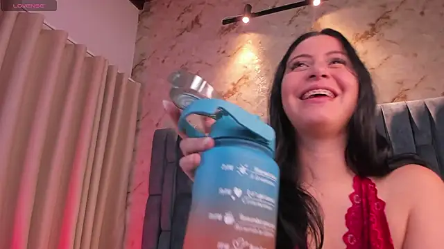 Snapshot of Arii_Vga chatting on November 4, 2025, 4:38 am Arii Vga online show from November 4, 2025, 4:38 am