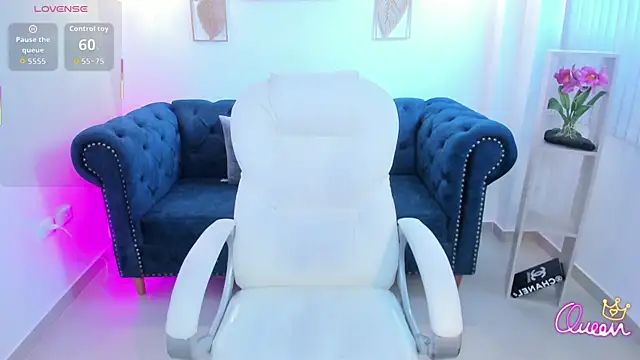 Snapshot of Aida_adams chatting on May 19, 2026, 12:23 pm Aida adams online show from May 19, 2026, 12:23 pm