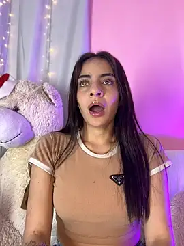 hannacruzsj online show from December 13, 2025, 8:04 pm