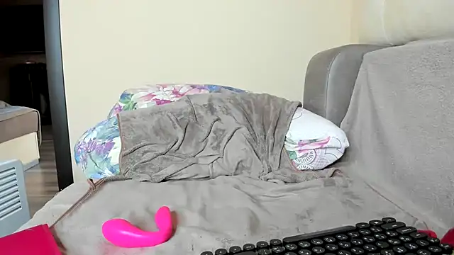 Daddysgirl 777 online show from March 1, 2026, 9:31 am