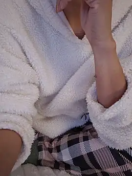 SexyErola27 online show from January 11, 2026, 8:10 am