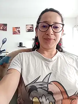 emilypoppy3 online show from March 2, 2026, 8:05 pm