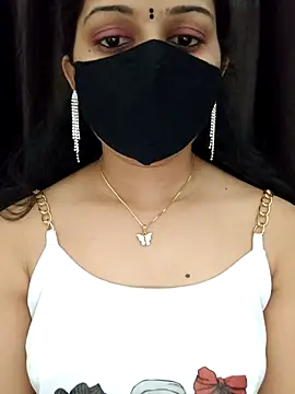 Angleannie online show from July 17, 2026, 3:53 pm