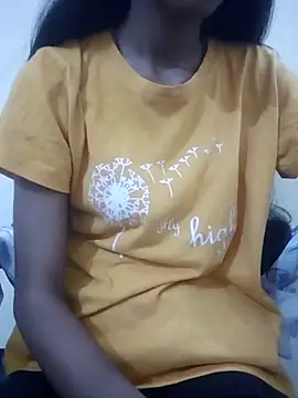 Snapshot of Kumkum_36 chatting on October 30, 2025, 4:44 am Kumkum 36 online show from October 30, 2025, 4:44 am