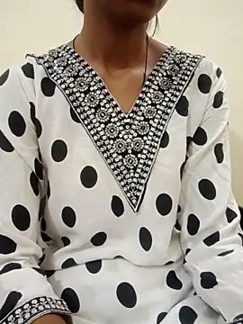 Snapshot of Kumkum_36 chatting on November 4, 2025, 4:16 am Kumkum 36 online show from November 4, 2025, 4:16 am