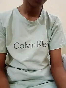 Snapshot of Kumkum_36 chatting on October 16, 2025, 4:32 am Kumkum 36 online show from October 16, 2025, 4:32 am