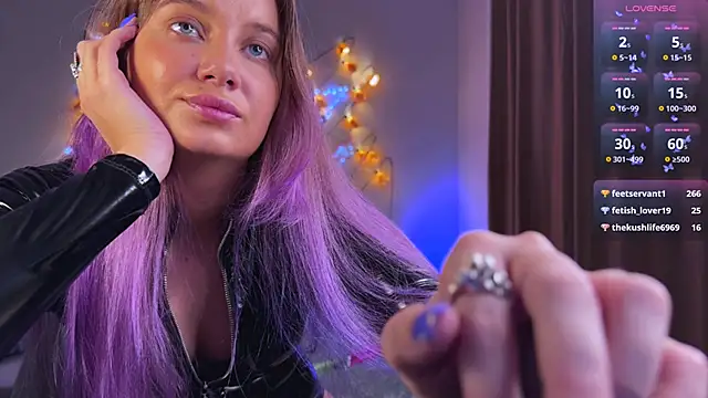 Femdom Lola online show from December 21, 2024, 5:07 pm