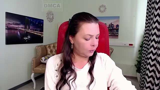 Snapshot of Lily_flower7 chatting on May 9, 2026, 5:55 am Lily flower7 online show from May 9, 2026, 5:55 am