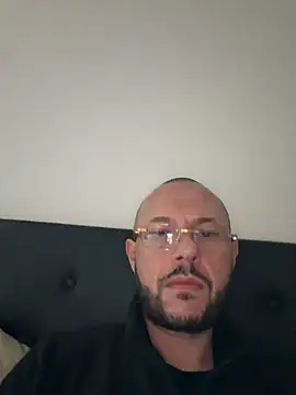 Snapshot of Guitccch chatting on February 25, 2026, 11:54 am Guitccch online show from February 25, 2026, 11:54 am