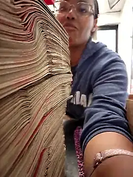 samone9 online show from November 9, 2025, 1:59 pm