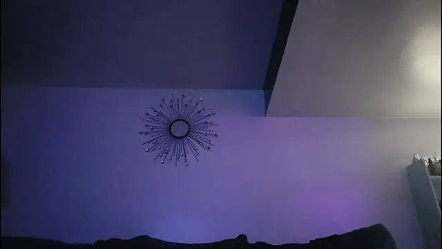 samone9 online show from December 5, 2025, 3:05 am